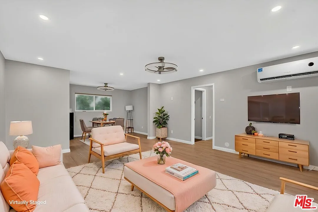 2 bed, 2.0 bath, 1034 sqft, $3,600 — Photo 4