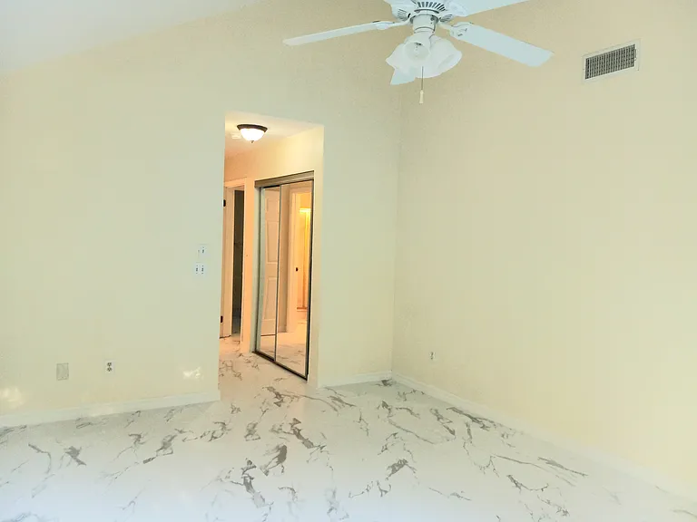 1304 Bender Ave — Photo 15
