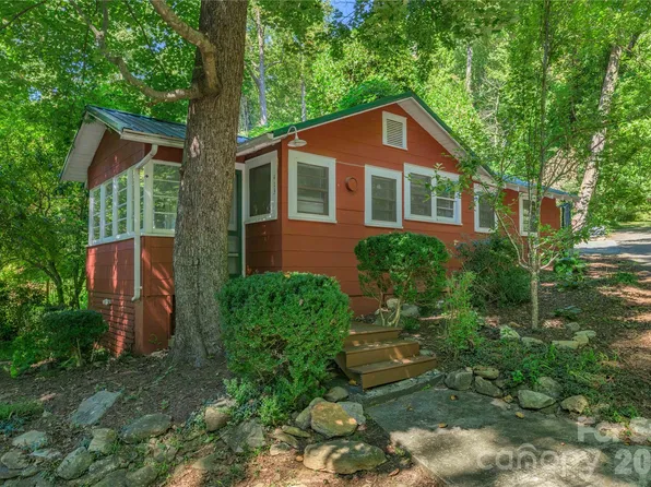 413 Terrace Dr, Chimney Rock, NC 28720