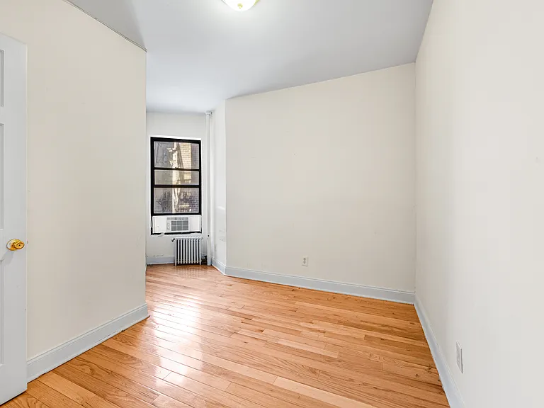 140 Orchard St #10A — Photo 7