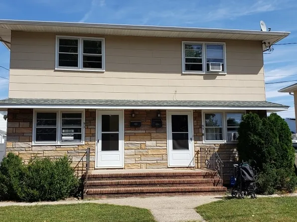 93 S 15Th Ave, Manville Boro, NJ 08835