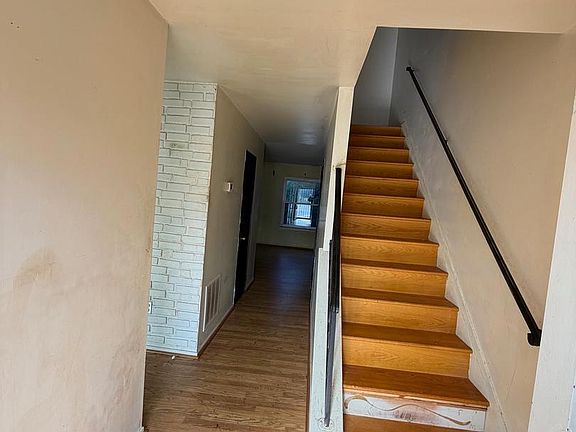 3rd image of 56 Apple Way