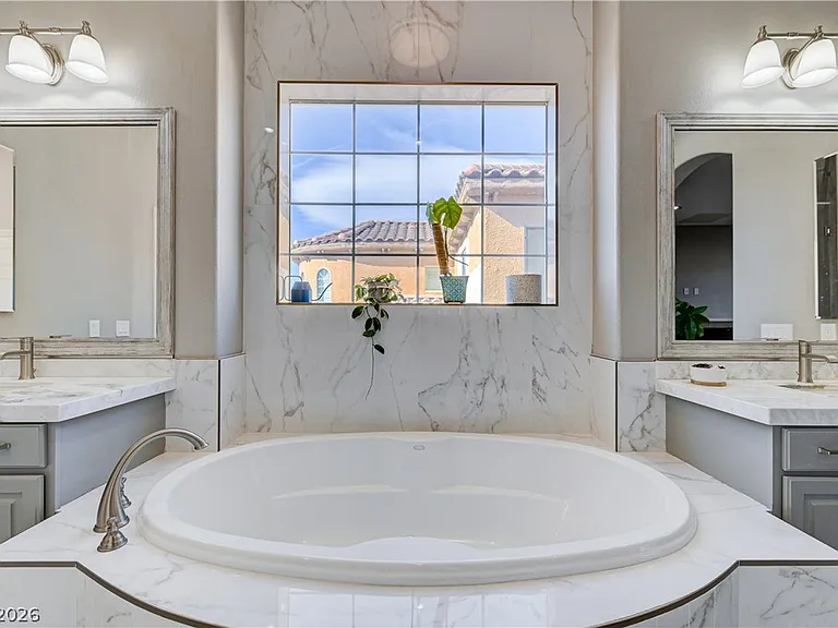 9738 Bear Trap Ct — Photo 31