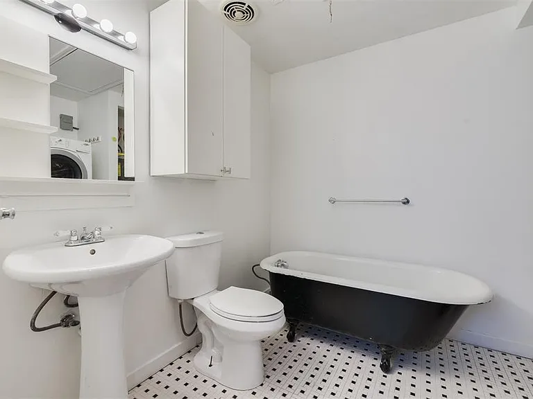 3519 Rogers St — Photo 13