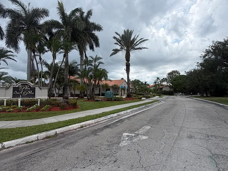 1760 Windorah Way #H — Photo 14