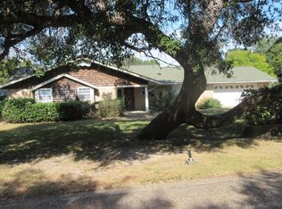 208 Nandina Rd, Gulf Breeze, FL 32561