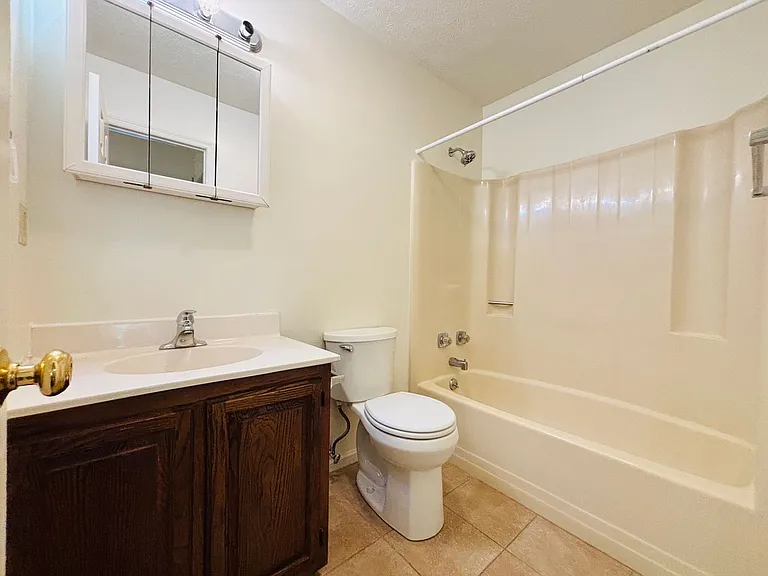 1710 Emerald St — Photo 12