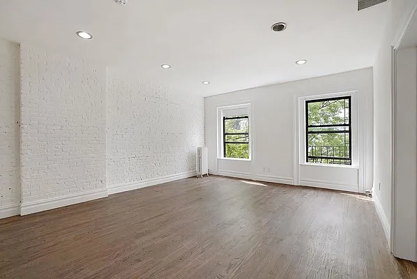 Rented by Keller Williams NYC | media 19