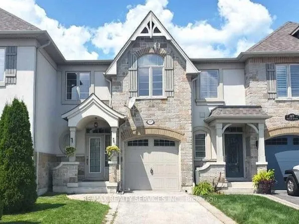 2077 Tovell Dr, Oakville, ON L6M 0C5