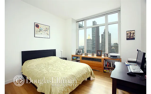 Rented by Douglas Elliman | media 23