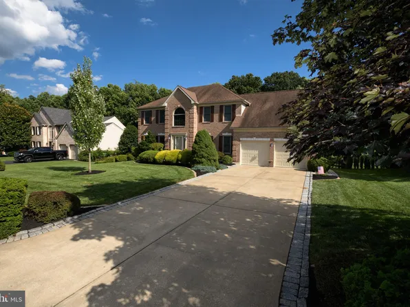 24 Tremont Ct, Newark, DE 19711