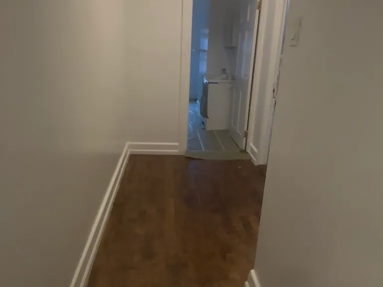 4323 Katonah Ave — Photo 11