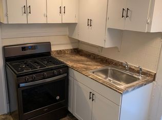 611 Oak St APT 3, Kalamazoo, MI 49007