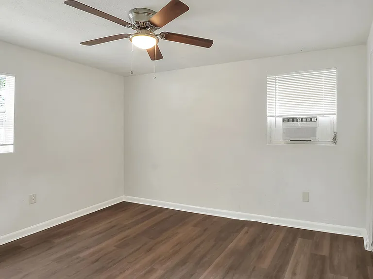 3006 Pinedale Ave — Photo 13