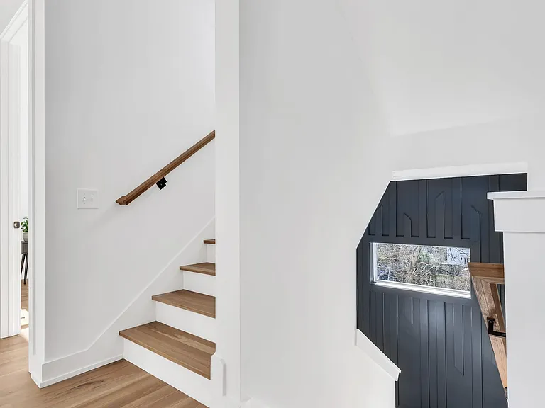 16 Willis St #B — Photo 18