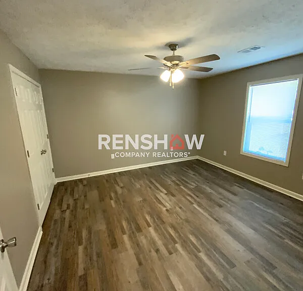 137 Hawthorne Ave — Photo 13