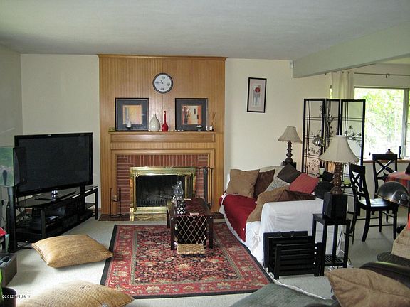 3rd image of 704 S 22nd Ave
