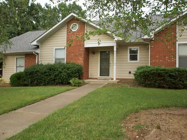 404 Huntington Park Dr, Morrisville, NC 27560