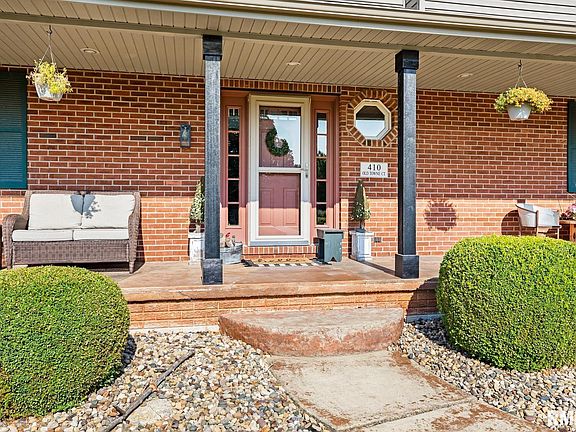 5th image of 410 Old Towne Ct
