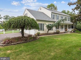 16 Sheffield Dr, Columbus, NJ 08022