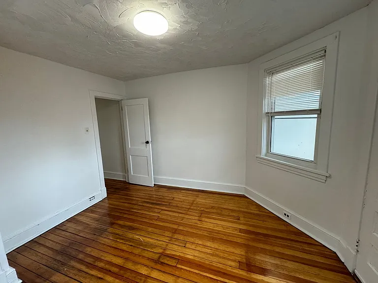 445 S 17th St — Photo 14