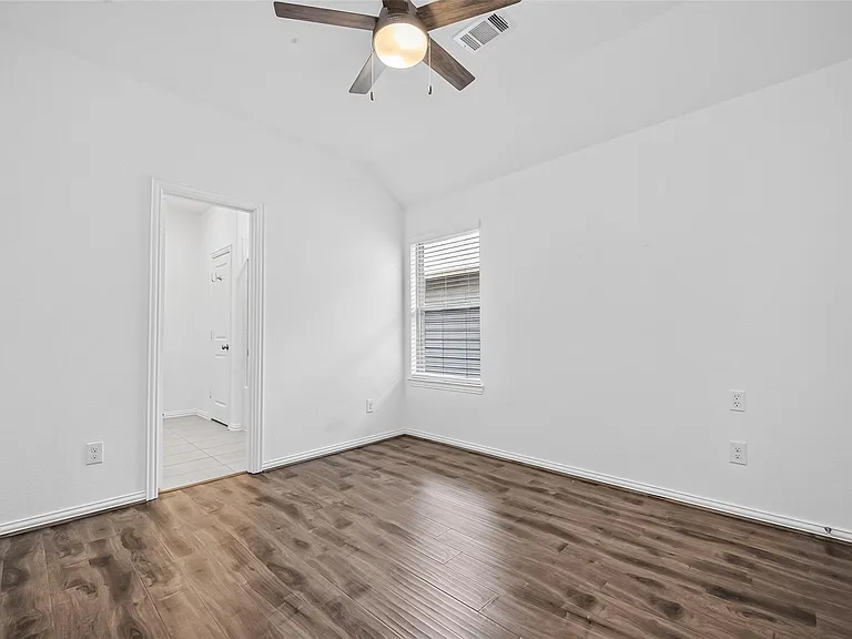 4743 Glen Isle Dr — Photo 33