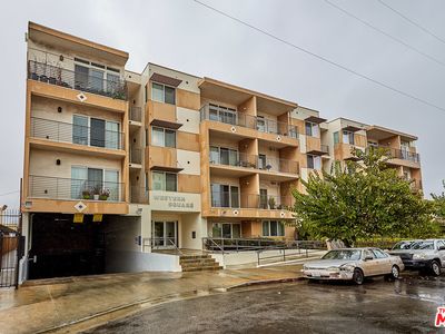 3061 W 12th Pl Unit 403, Los Angeles, CA, 90006