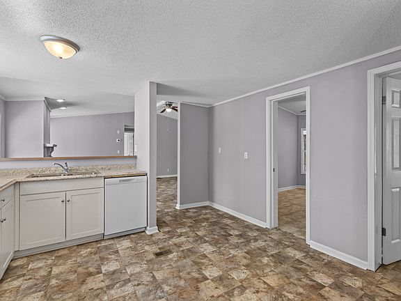 3rd image of 1133 Pickett Rd