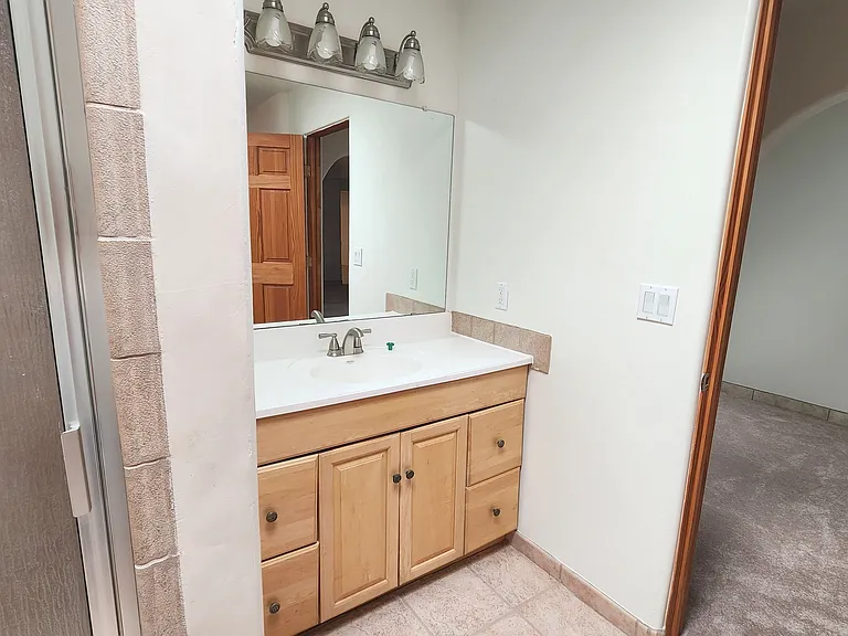 520 Lolita St — Photo 11