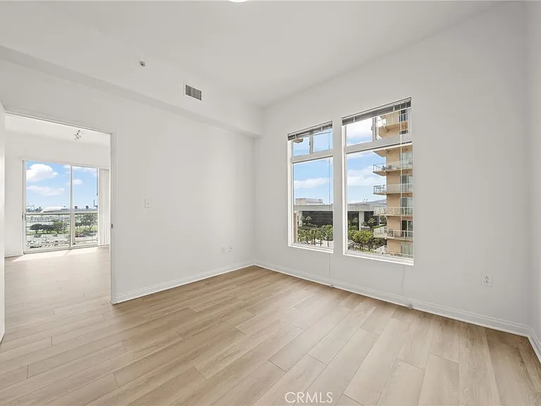 488 E Ocean Blvd #717 — Photo 19