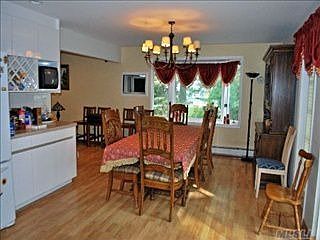 1st image of 61 Woodview Ln