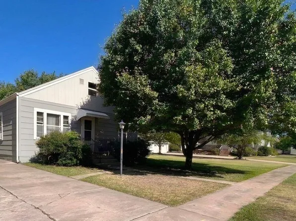 549 9th St, Phillipsburg, KS 67661