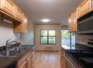 194 Shoreline Ct, Richmond, CA 94804