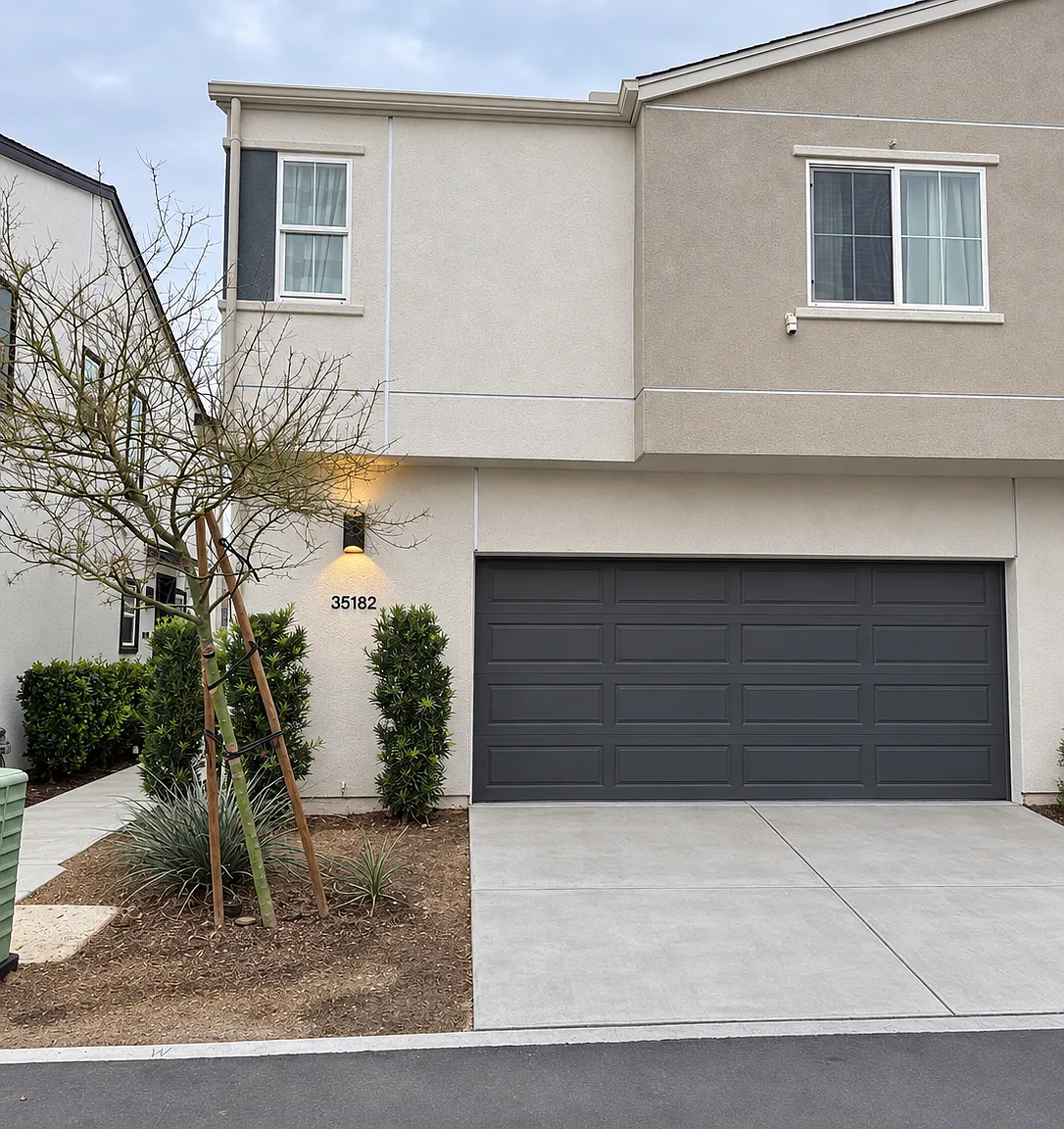 3 bed, 2.5 bath, 1646 sqft, $3,950 — Photo 1