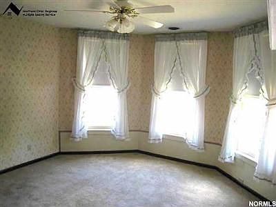 3rd image of 119 Forest St