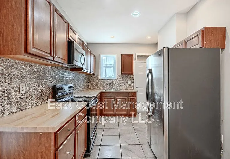 1616 N Fulton Ave — Photo 9