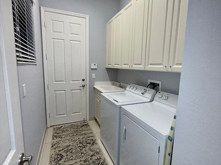 3386 Baltic Dr — Photo 8