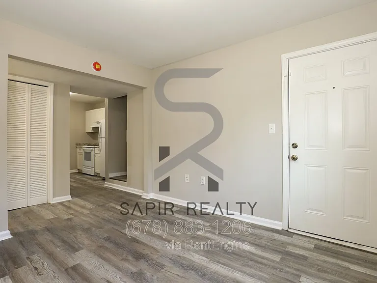 166 Anderson Ave NW #B08 — Photo 3