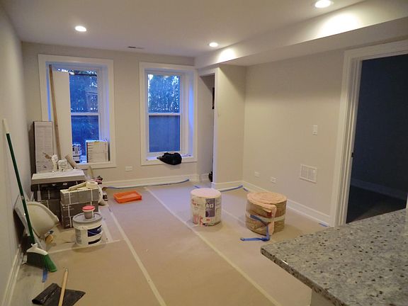 2nd image of 816 W Willow St #G