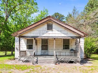 27 Cc Rd, Vanceboro, NC 28586