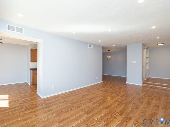 4th image of 1509 Bronwyn Rd APT 303