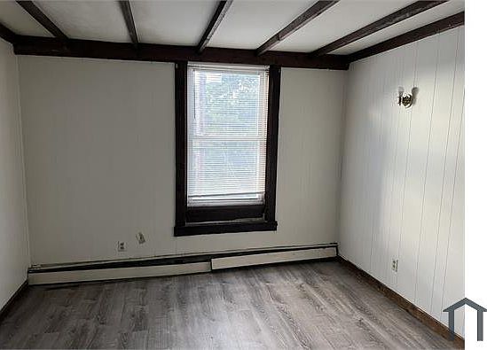 5th image of 252 Cross St APT 2L