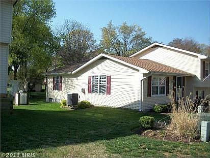 3rd image of 1531 Wampanoag Dr