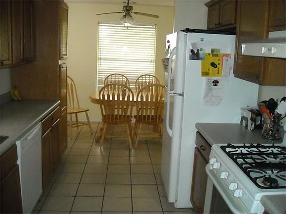 4th image of 1119 Miss Kimberlys Ln