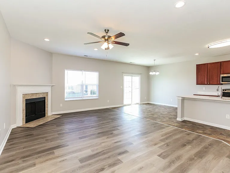 8267 Templederry Dr — Photo 4