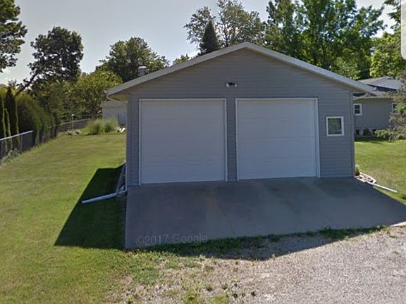 2nd 2 stall garage, heated, feet