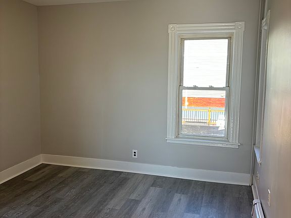 1/4 bedroom