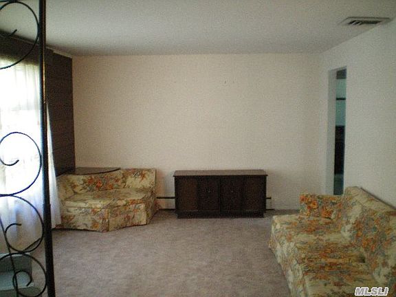 3rd image of 15 West St
