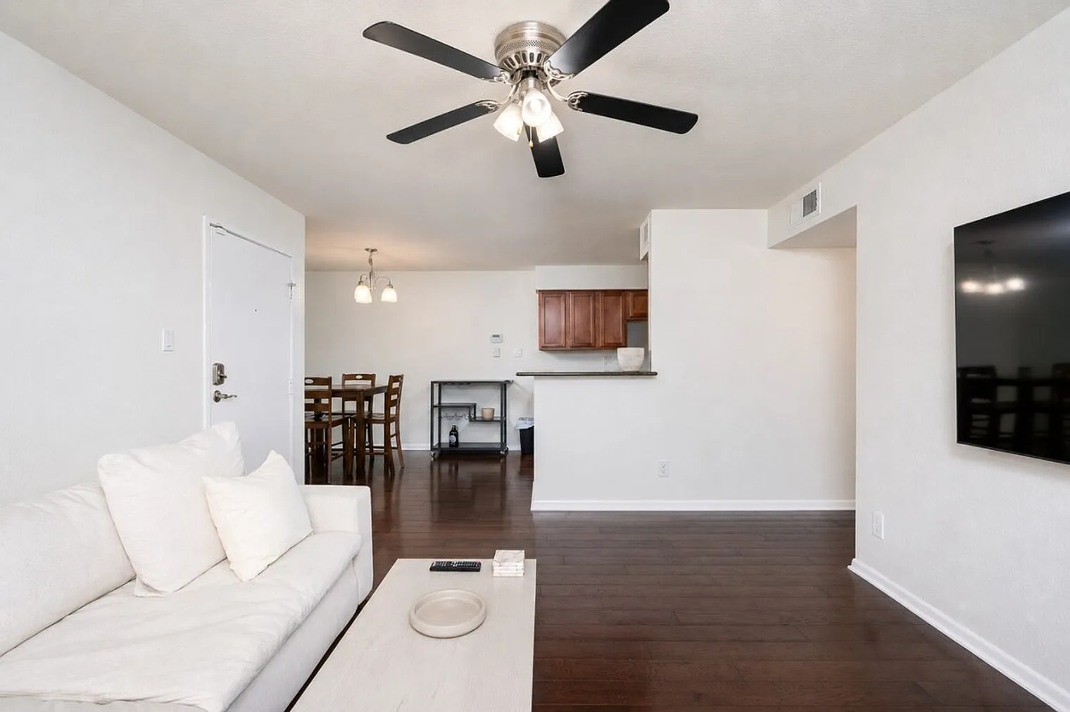 2 bed, 2.0 bath, $3,259 — Photo 1