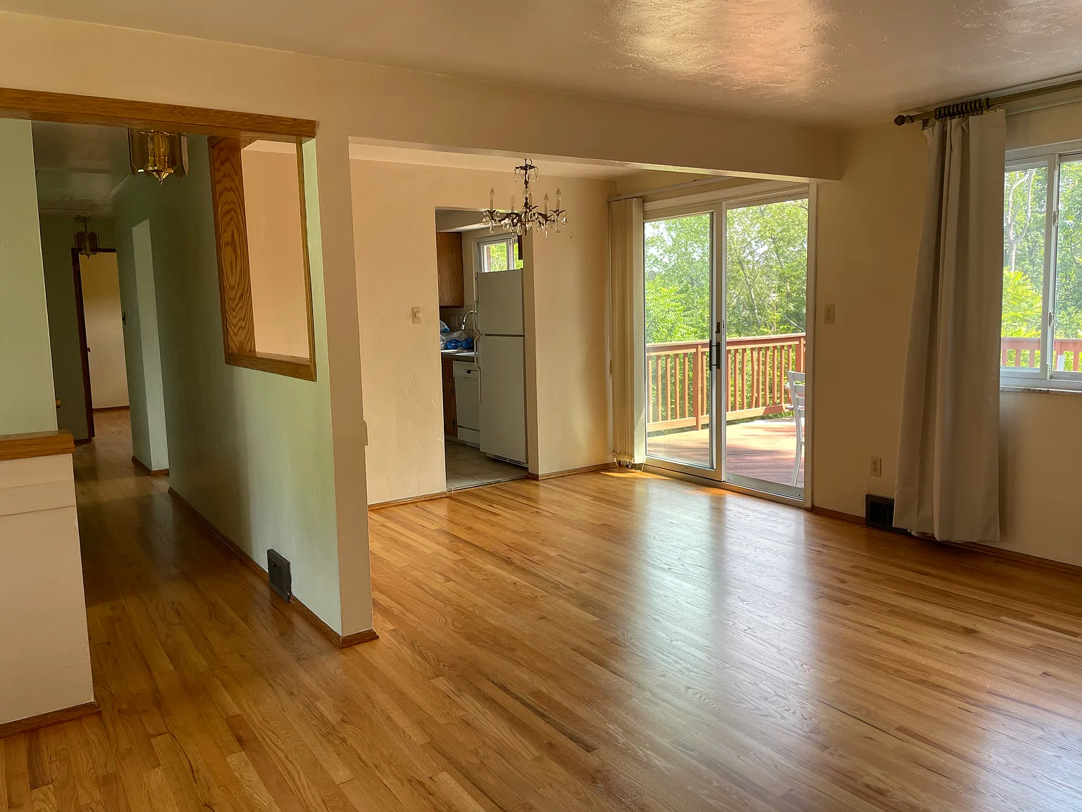 158 Arla Dr — Photo 2